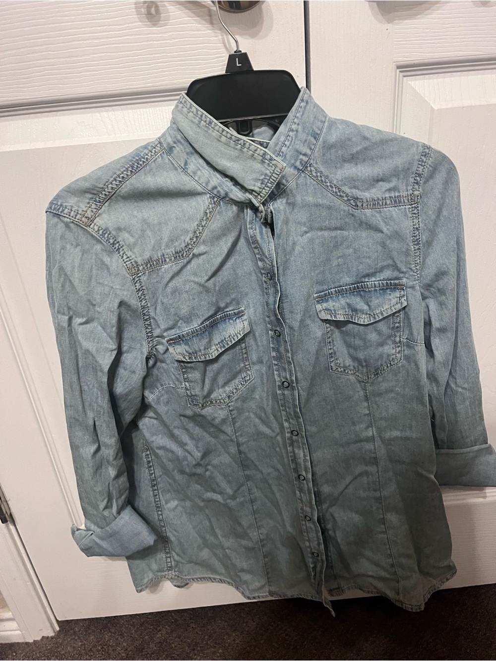 Women's Light Blue Denim Button-Down Shirt with Chest Pockets